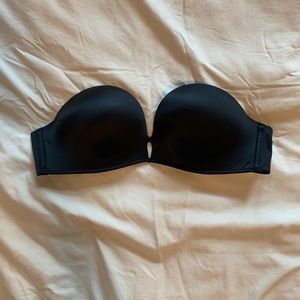 Victoria Secret Bombshell strapless bra
